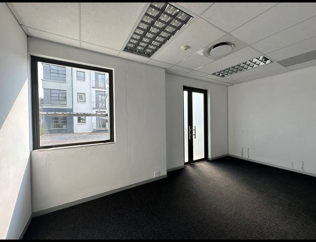 326M² OFFICE TO LET IN ECO PARK ESTATE